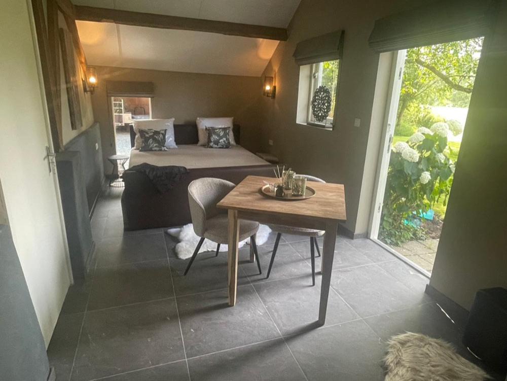 Bed & Breakfast+ De Kooimolen Dreumel Luaran gambar